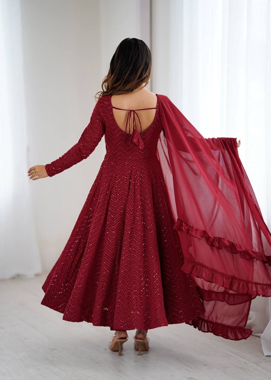 ✨ Elegant Lucknowi Anarkali Set ✨